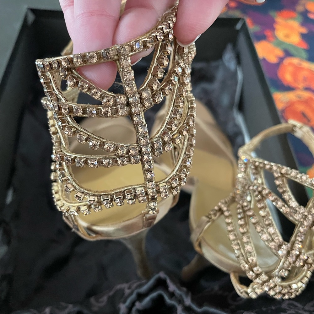 Gucci Crystal Embellished Sandals - Picture 3 of 9